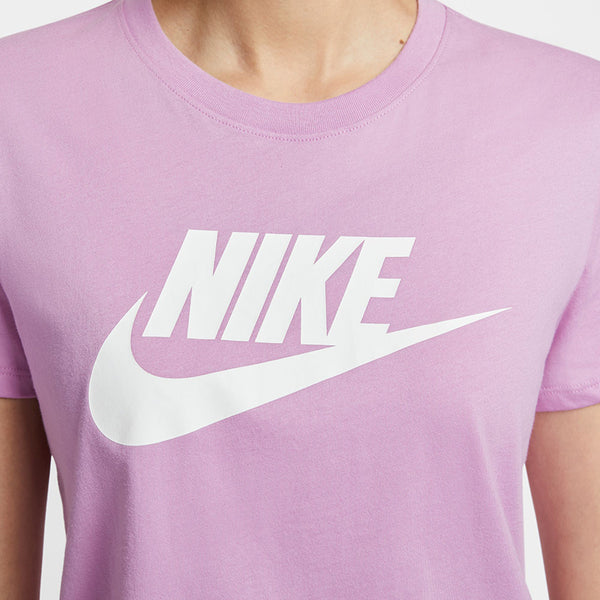 Nike Women's Sportswear Essentials Logo T-Shirt