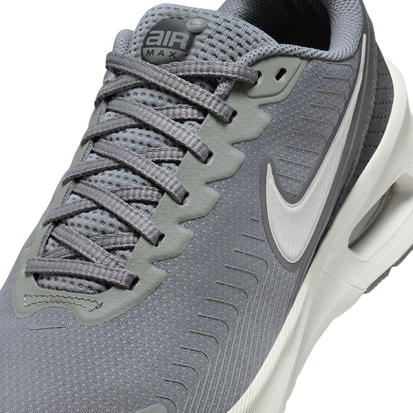 Nike Men's Air Max Nuaxis