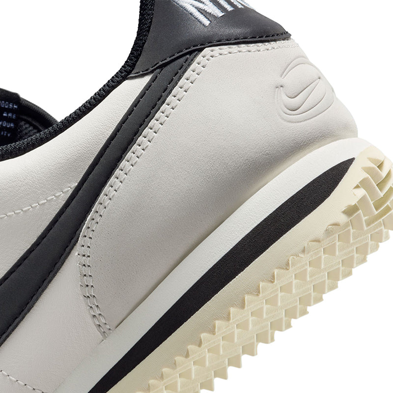 Nike Women's Cortez SE Leather