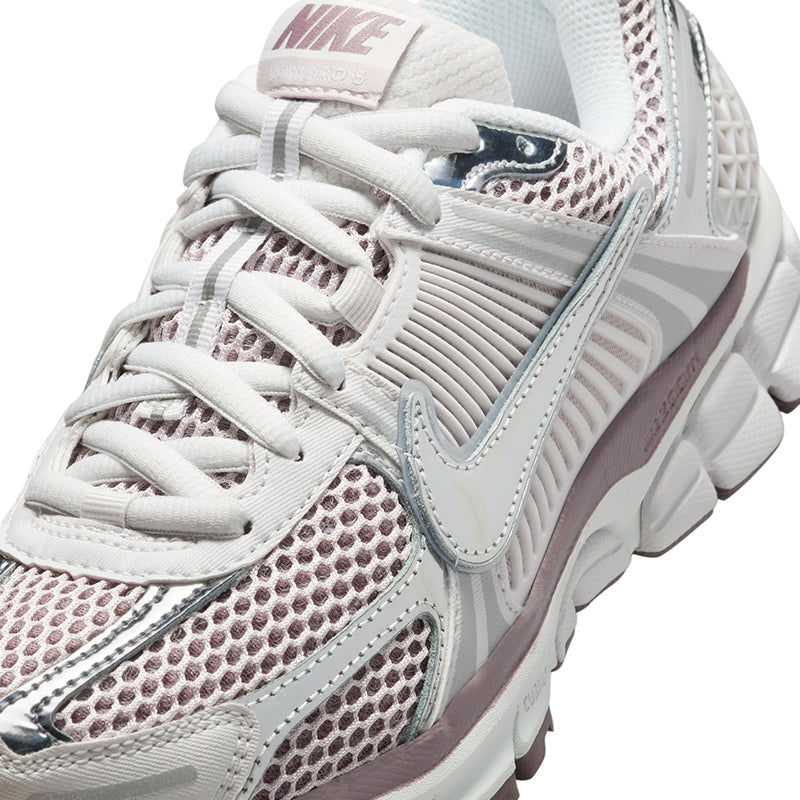 Nike Women's Zoom Vomero 5