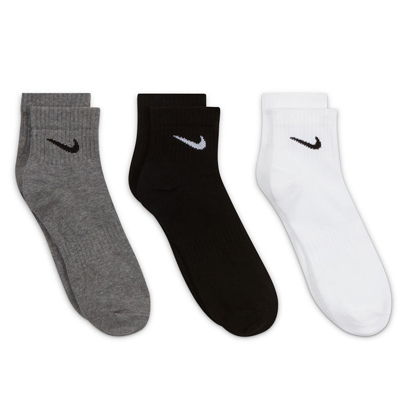 Nike Unisex Everyday Lightweight Training Ankle Socks (3 Pairs)